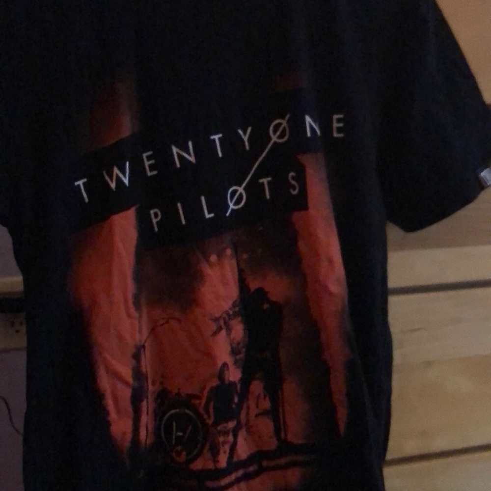 2017 TWENTY ONE PILOTS tour shirt